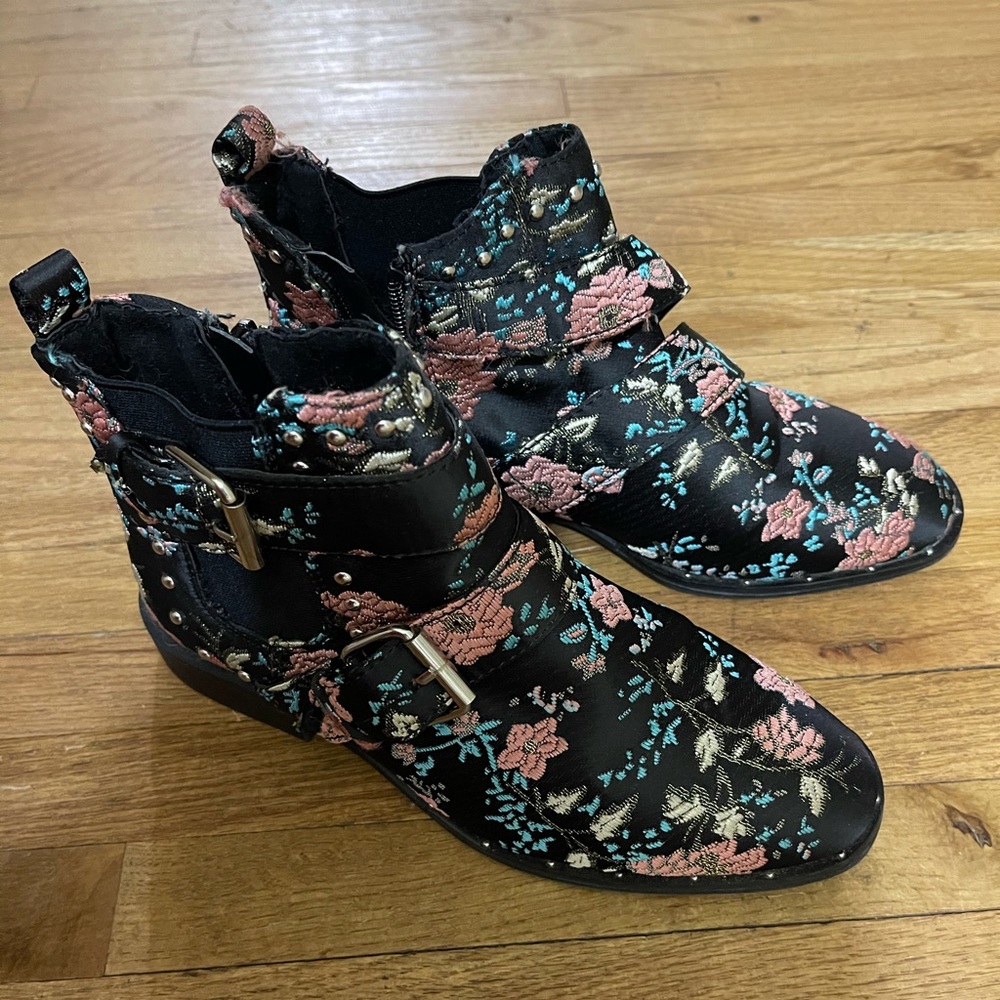 Chelsea boots